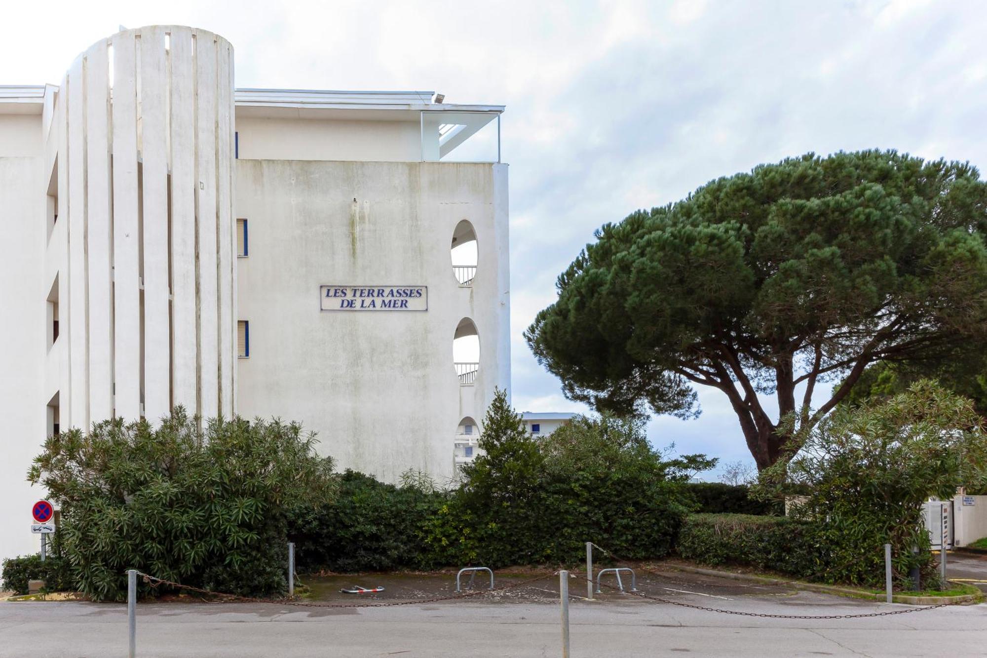 LES TERRASSES DE LA MER - PARKING - WIFI - CLIM - accès privé plage - point zéro La Grande Motte Extérieur photo